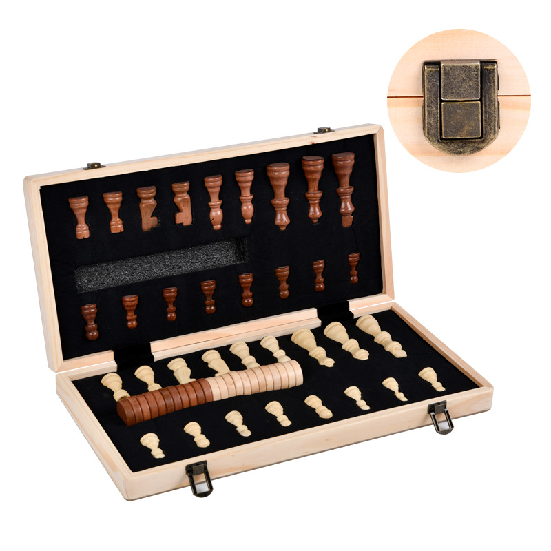 Board Game Queen - Wooden 2-in-1 Magnetic Chess Set with